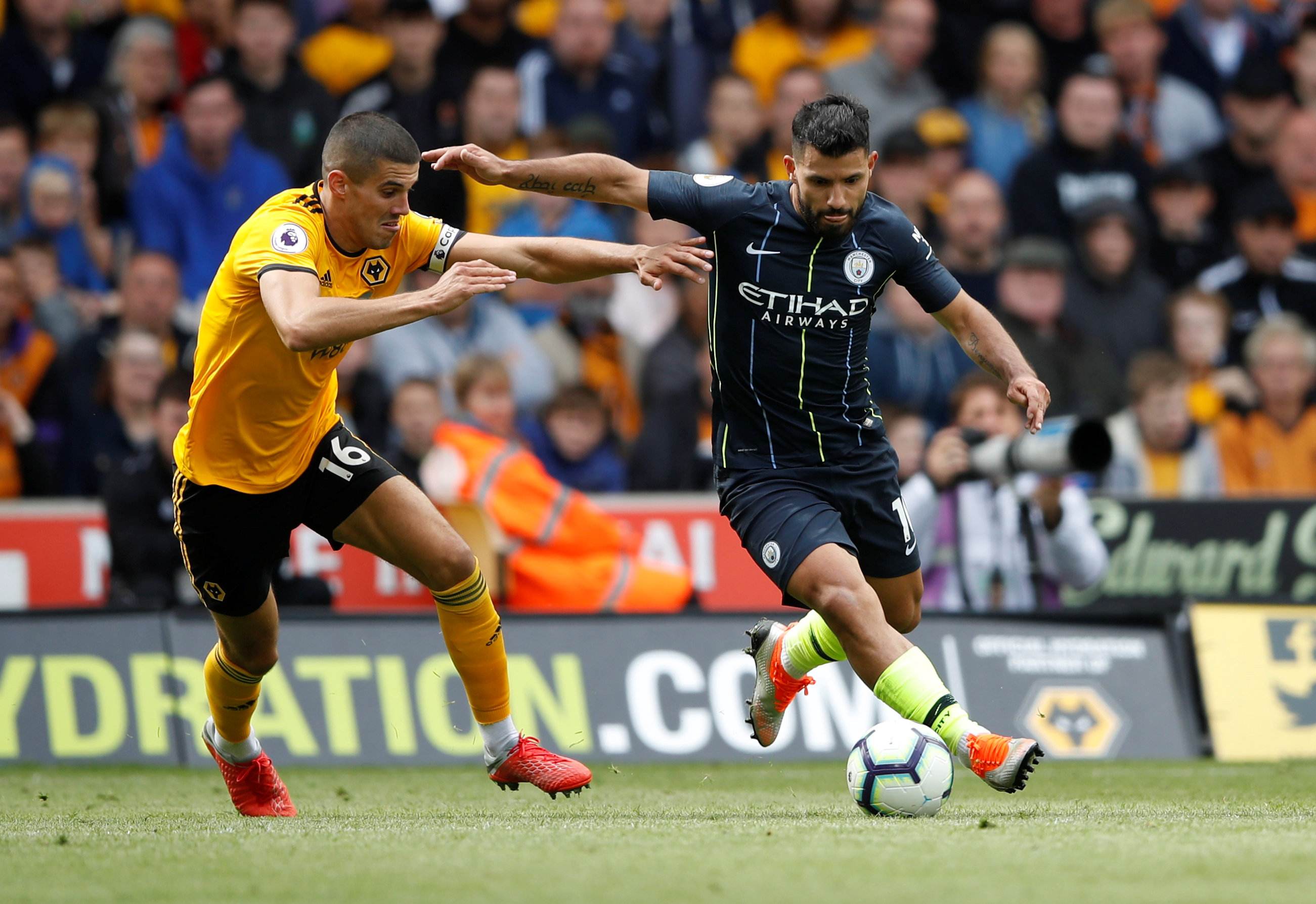 今晚波尔图调整名单以备足总杯,单刀错失环节打磨,话题不断,更衣室氛围转暖的简单介绍 今晚波尔图调整名单以备足总杯,单刀错失环节打磨,话题不断,更衣室氛围转暖的简单介绍